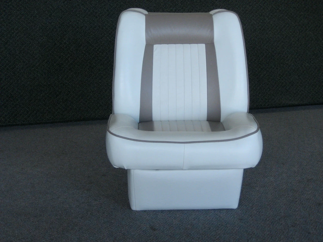 Classic Manufacturing Big Boy Sleeper/Lounge Seat 4 Classic Manufacturing Big Boy Sleeper/Lounge Seat